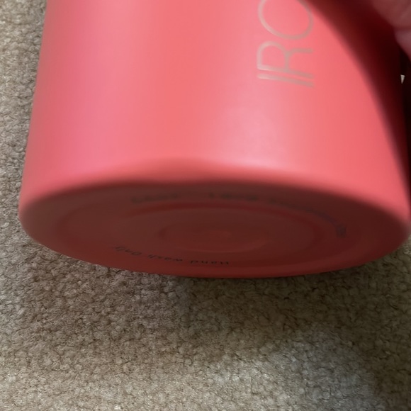 Iron Flask 64 oz insulated tumbler with 3 lids. Coral color. - Picture 4 of 6